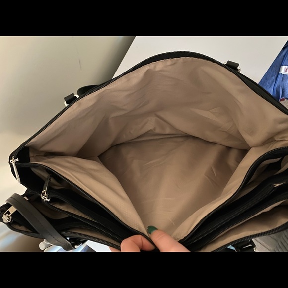 Tumi Tote Bag | Black Business Tote - Picture 6 of 8